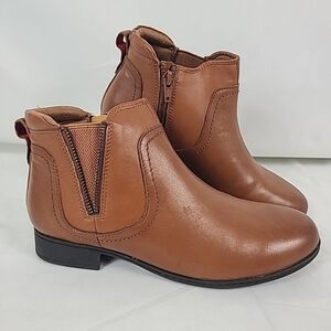 NWT Cobb Hill Crosbie Bootie Women's Ankle Leather Boot Tan Brown Zipper Sz 8M